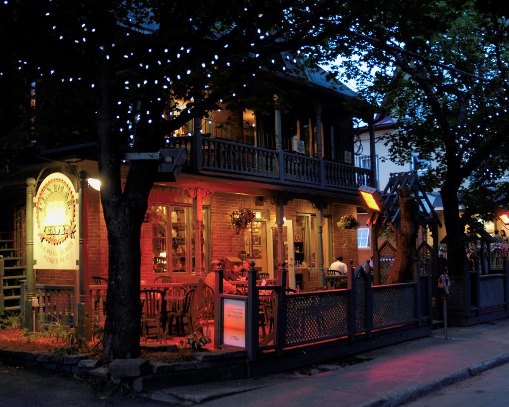 Central Café Terrasse extérieure