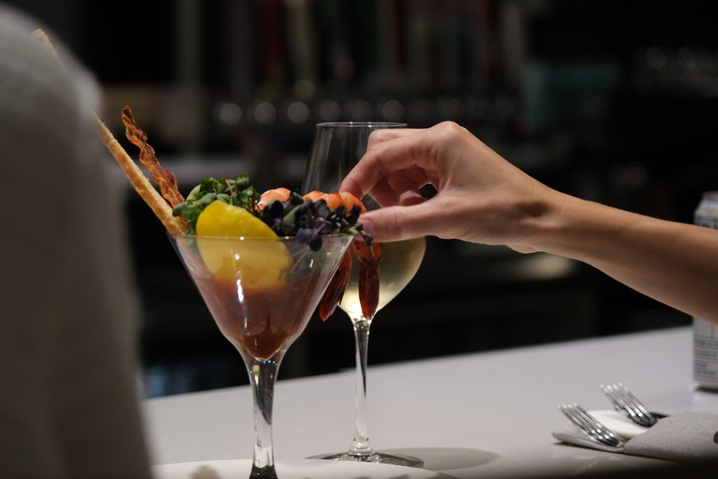 Hôtel Rimouski Verres crédit Kelly Deraps Gleeton Hôtel Rimouski Verres crédit Kelly Deraps Gleeton
