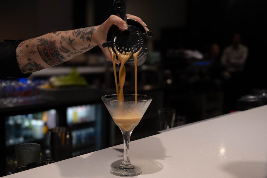 Hôtel Rimouski Mixologie crédit Kelly Deraps Gleeton Hôtel Rimouski Mixologie crédit Kelly Deraps Gleeton