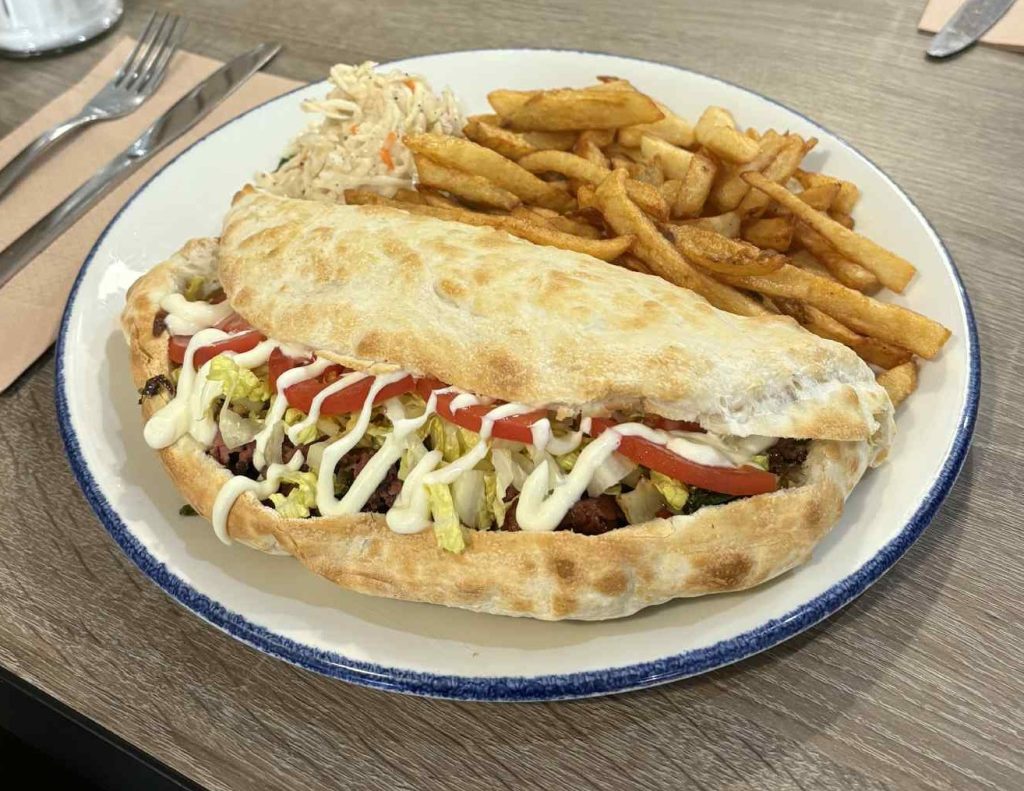 Restaurant Bon Voyage Gyro