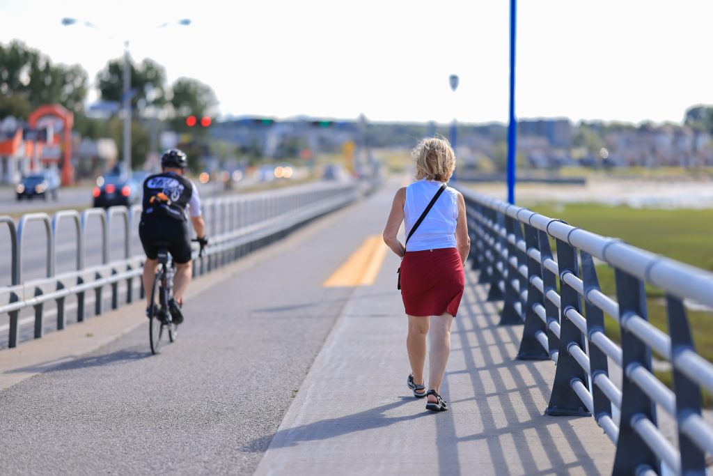 Promenade de la mer vélo et piéton crédit Patric Nadeau Promenade de la mer vélo et piéton crédit Patric Nadeau